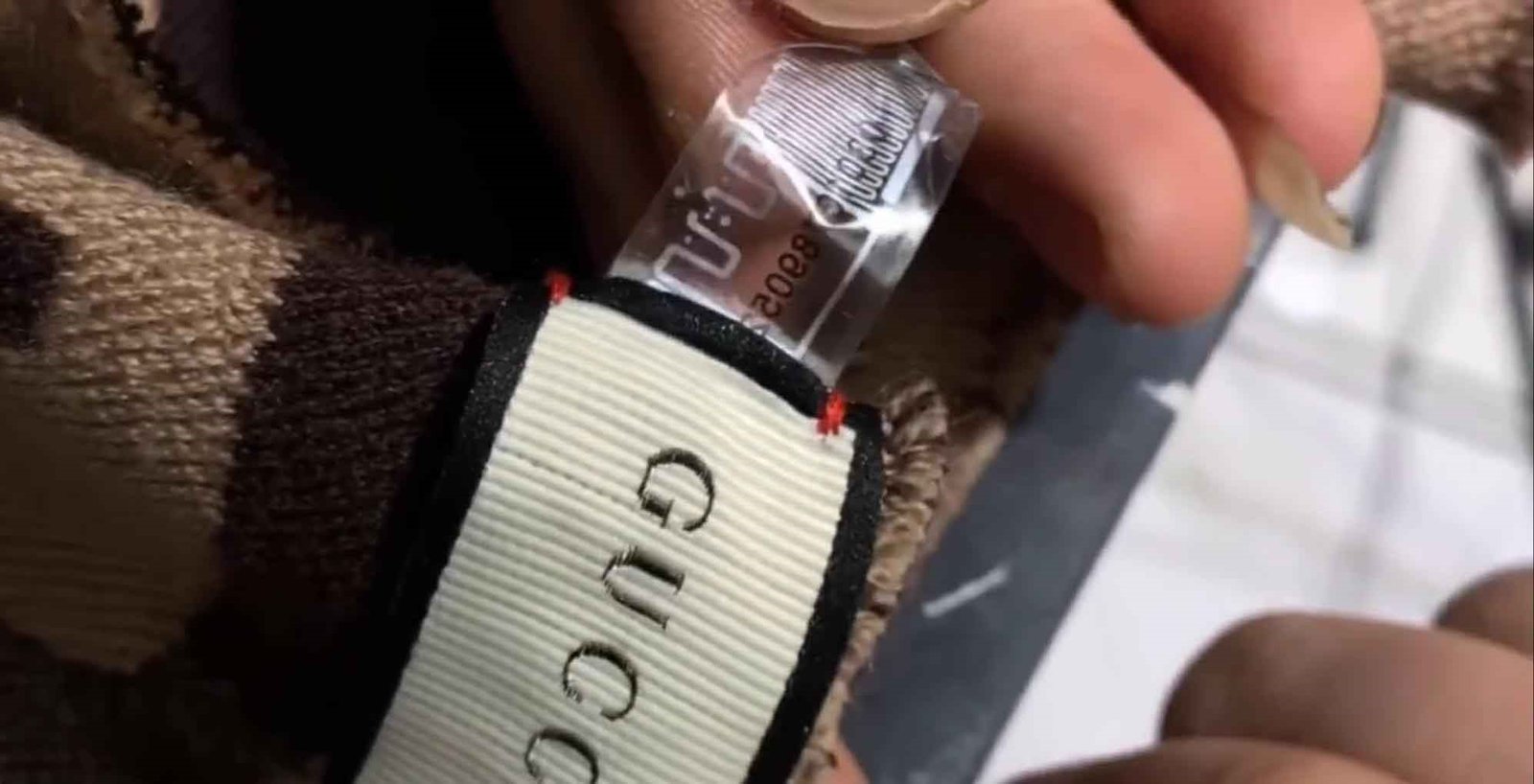 RFID Technology: A Revolutionary Solution to Boost Staff Efficiency in Clothing Stores